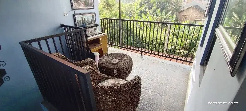 DIJUAL RUMAH GRAFIKA BANYUMANIK SEMARANG, DEKAT UNDIP & EXIT TOL, NEGO OWNER