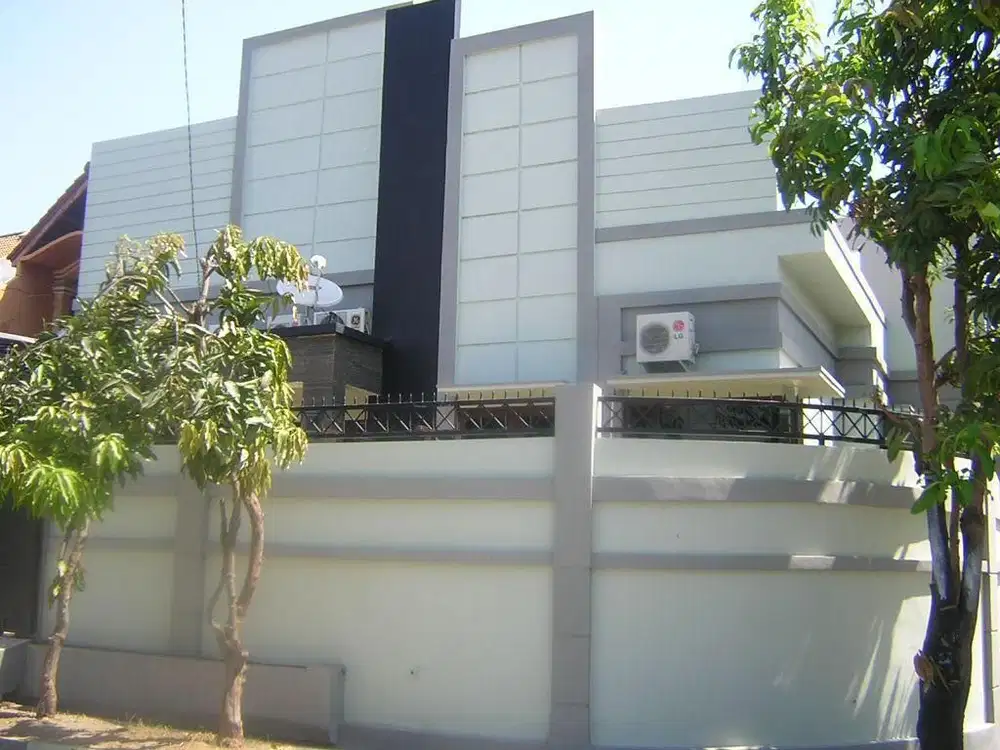 Rumah Pojok 2 Lantai, Perum Pondok Jati, Sidoarjo Kota