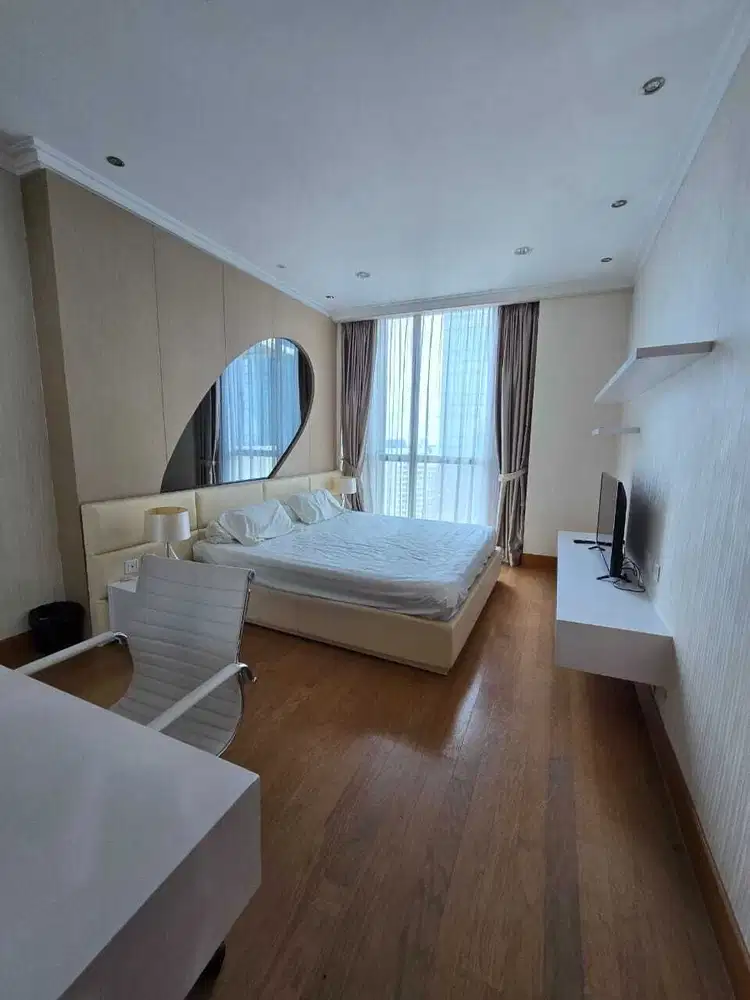 Sewa Apartemen Residence 8 Senopati - 2 BR , Full Furnished, Murah