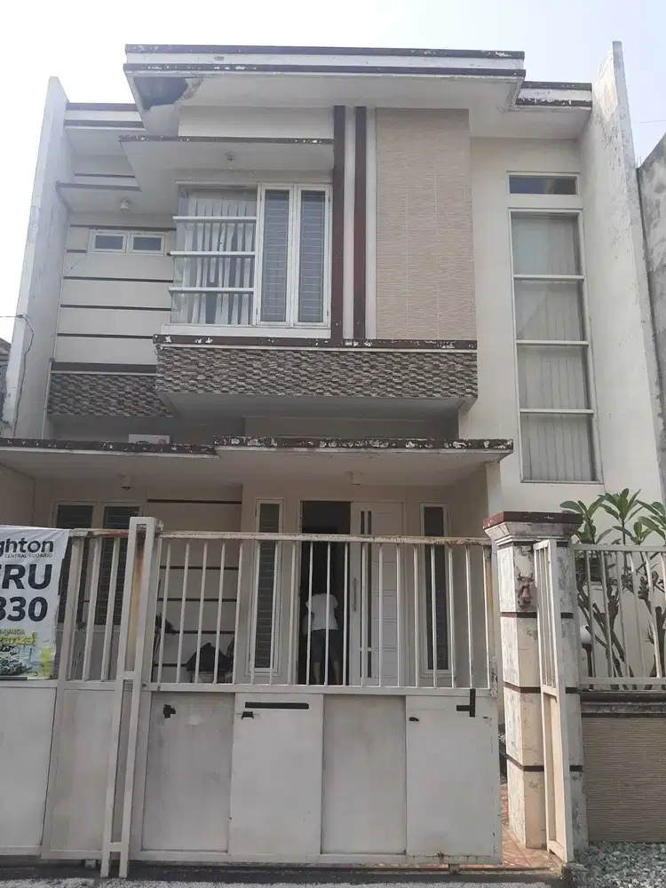 Rumah Bagus 2 Lantai, Perum Pondok Mutiara, Sidoarjo Kota