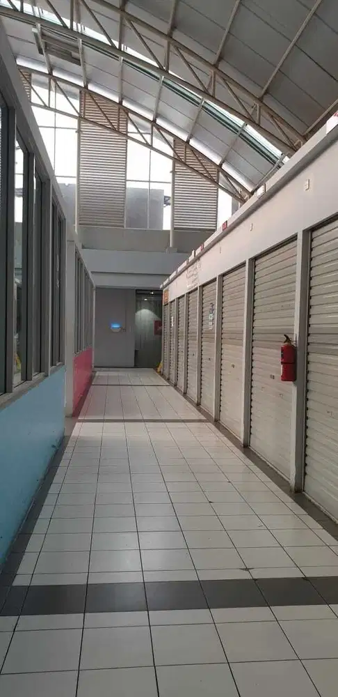 Kios Pasar Modern Intermoda BSD, Tangerang