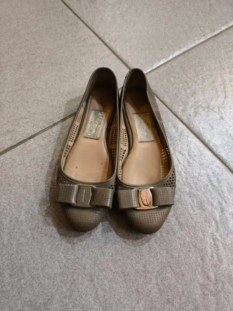 SEPATU WANITA SALVATORE FERRAGAMO ORIGINAL