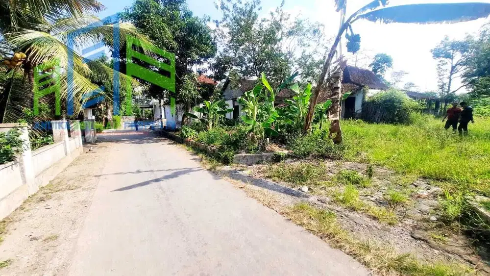 Tanah pekarangan dekat masjid di sawit boyolali