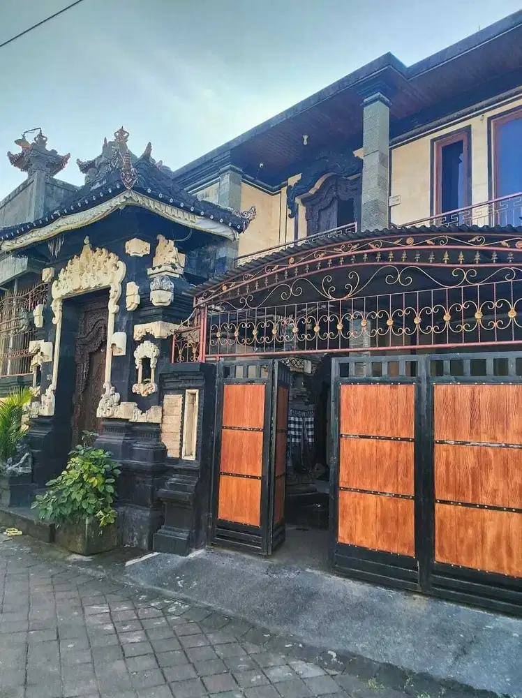 dijual rumah lantai 2 lokasi dalung