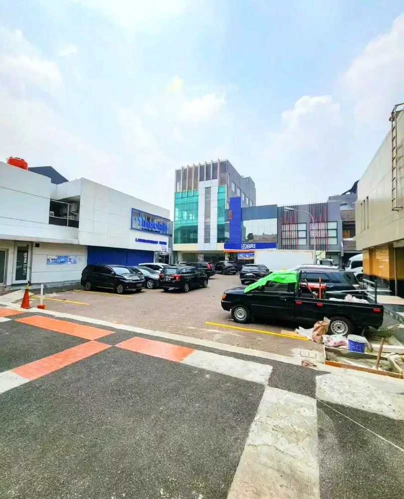 Ruko 2 Lantai Furnished di Plaza Pondok Indah 1 , Jakarta Selatan