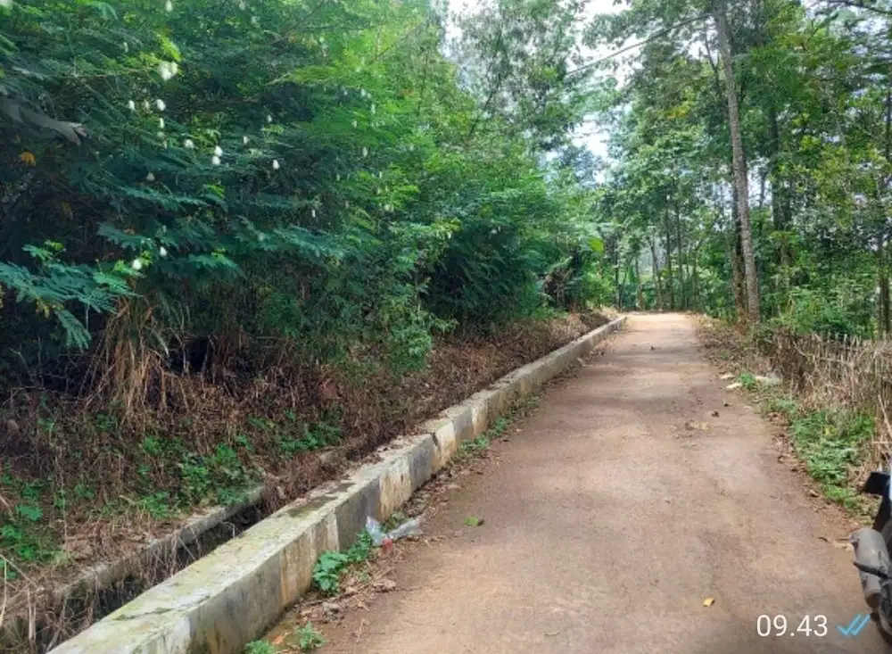 Tanah 5 tumbak, pinggir jln Nagrog Cicalengka
