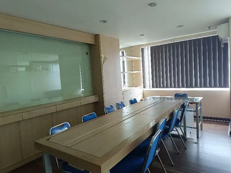 Disewakan Space Office MTH Square Lokasi dekat  stasiun LRT Cawang