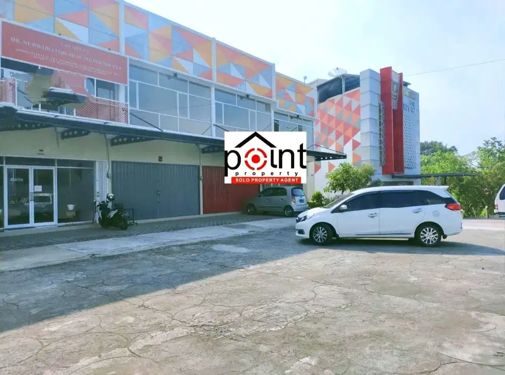 Ruko 2 lt Siap Pakai Jalan Raya Ngemplak dekat Bandara Solo