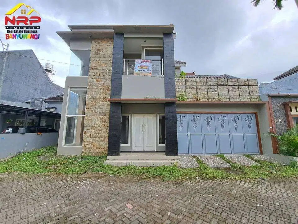 Dijual Rumah Ecxlusive 2 Lantai Di Perum. Madania Residence - Genteng