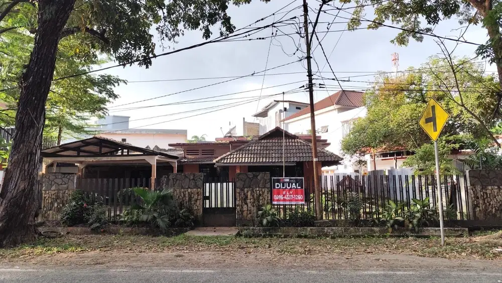 Dijual Rumah dan Tanah Cocok Untuk Buka Cafe dan Resto Di kambang iwak