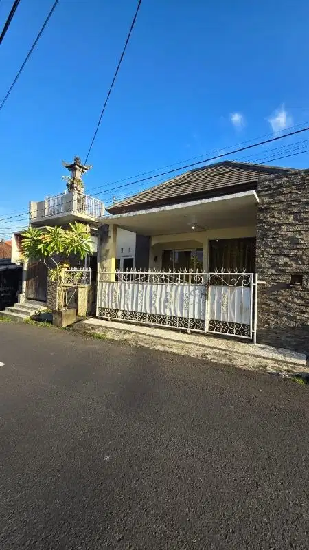 RUMAH  di A.Yani Utara, Denpasar Utara