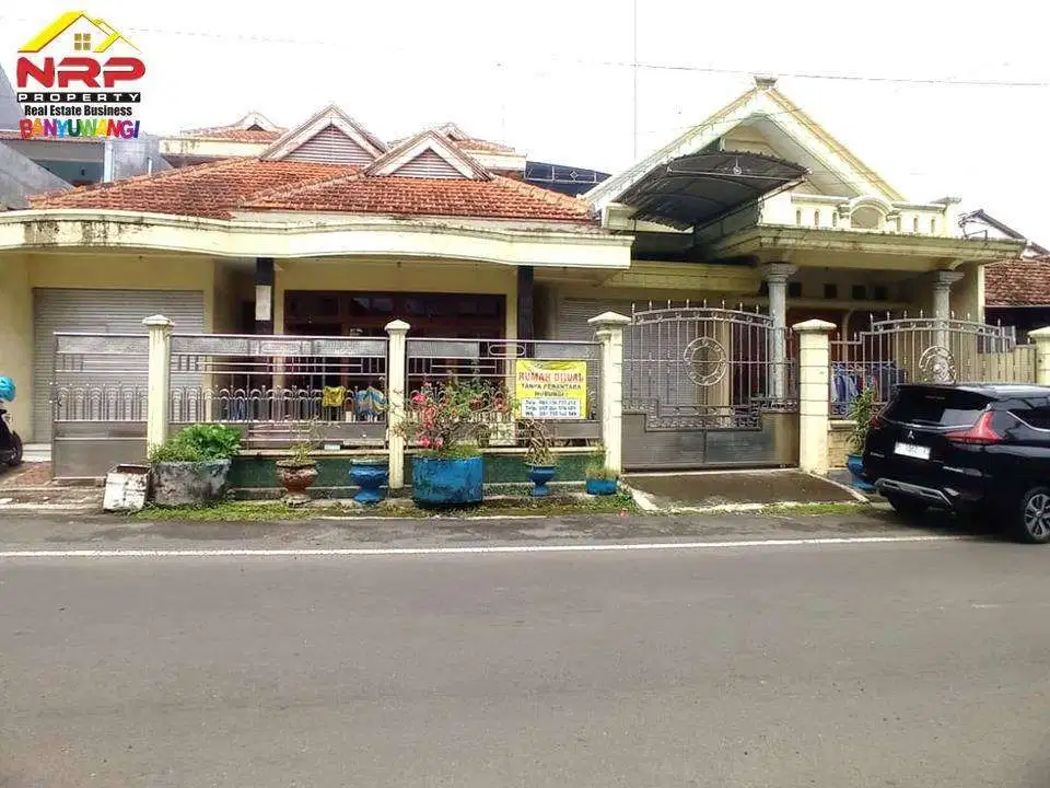 Dijual 2 Rumah Megah Murah 2 Lantai di Jalan Raya Rogojampi Banyuwangi