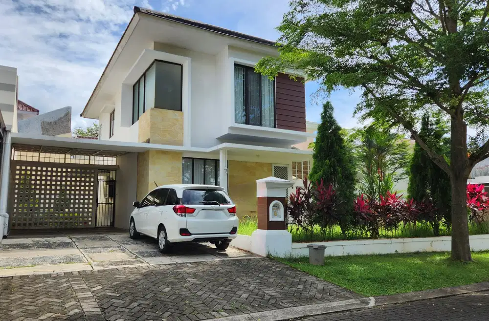 Full Furnished LT 300 m2 Graha Taman Bunga BSB City Semarang