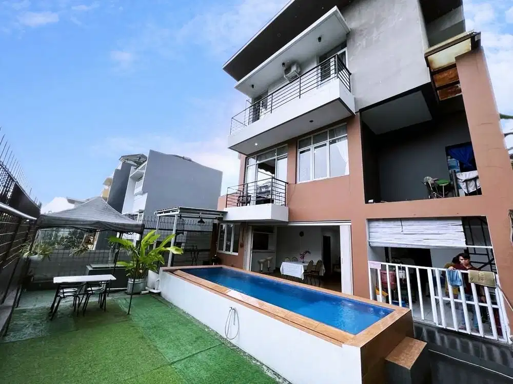 Rumah Villa Resort Dago Pakar Bandung ada Kolam Renang