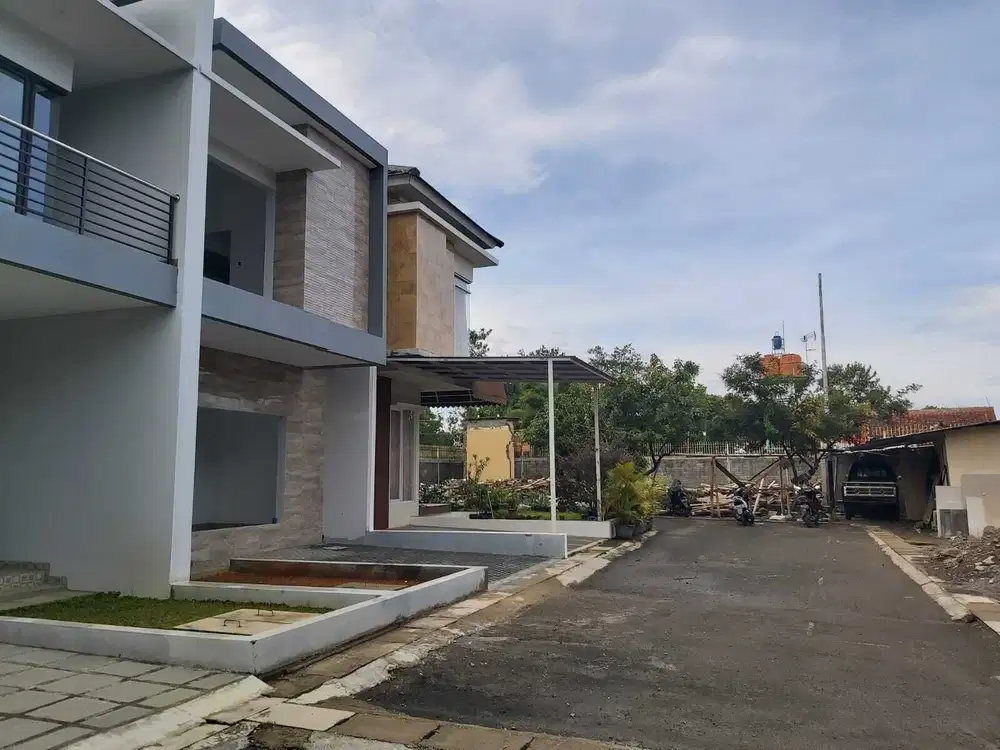 DIJUAL RUMAH BARU 2 LANTAI DALAM CLUSTER DI BOJONGKONENG CIKUTRA
