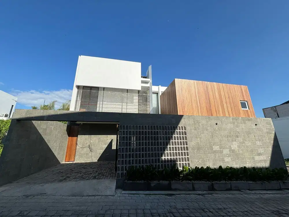 BRAND NEW UMALAS VILLA FOR RENT