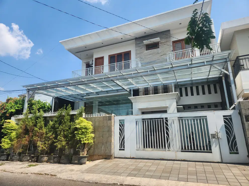 Rumah Mewah Tengah Kota Dekat Jl.Gajahmada Semarang