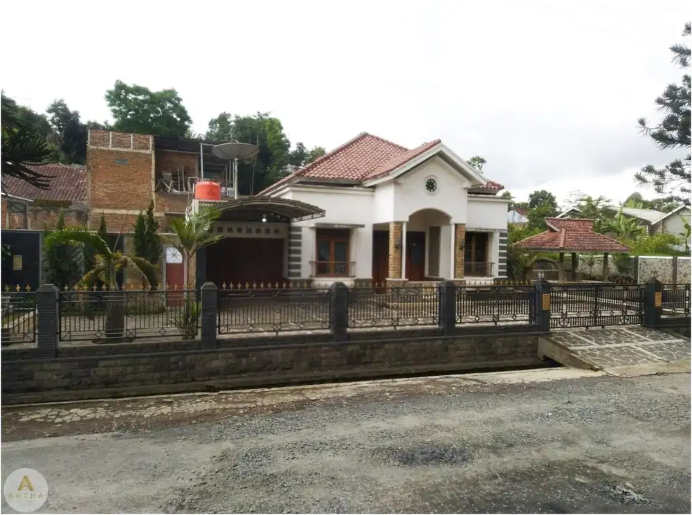 Rumah Siap Huni Tanah Luas di Perumahan Jatihurip Sumedang Utara