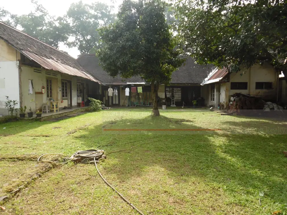 Jual Rumah Belanda Herritage di Cipaganti Raya Bandung Utara