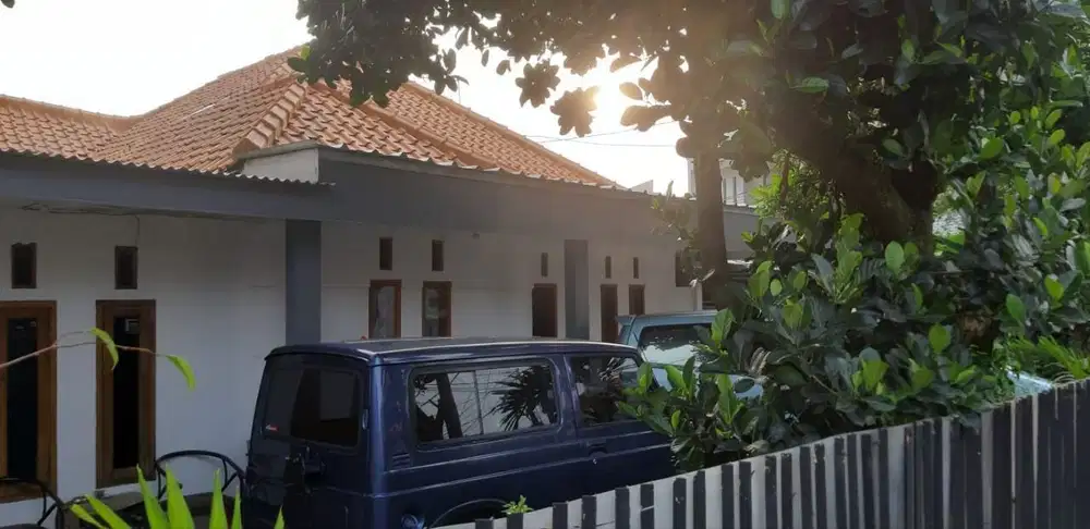 Rumah Lama Terawat Siap Huni BKR Kembar Bandung