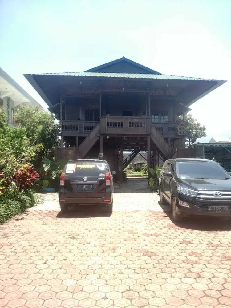 RUMAH VILLA PUNTEN BATU MALANG