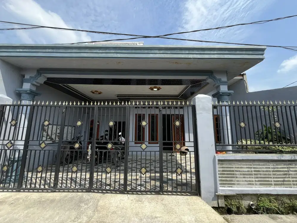 Rumah villa besar medan helvetia sumarsono