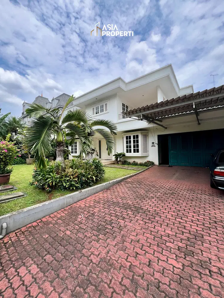 Rumah Bagus Simprug Golf Jakarta Selatan Jarang Ada