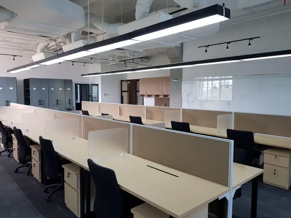 Sewa Kantor 420 m2 Full Furnish di Taman Sari Hive Office Cawang
