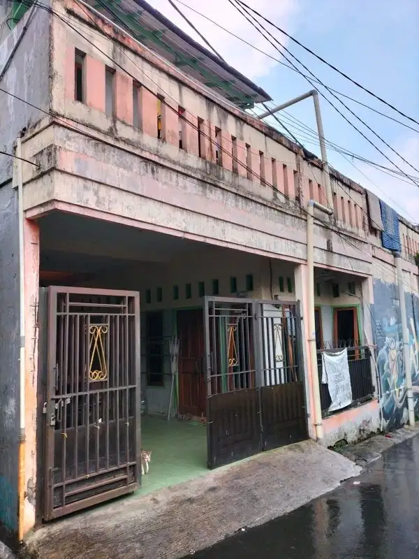 DIJUAL CEPAT RUMAH KONTRAKAN 4 PINTU 2 LT STRATEGIS