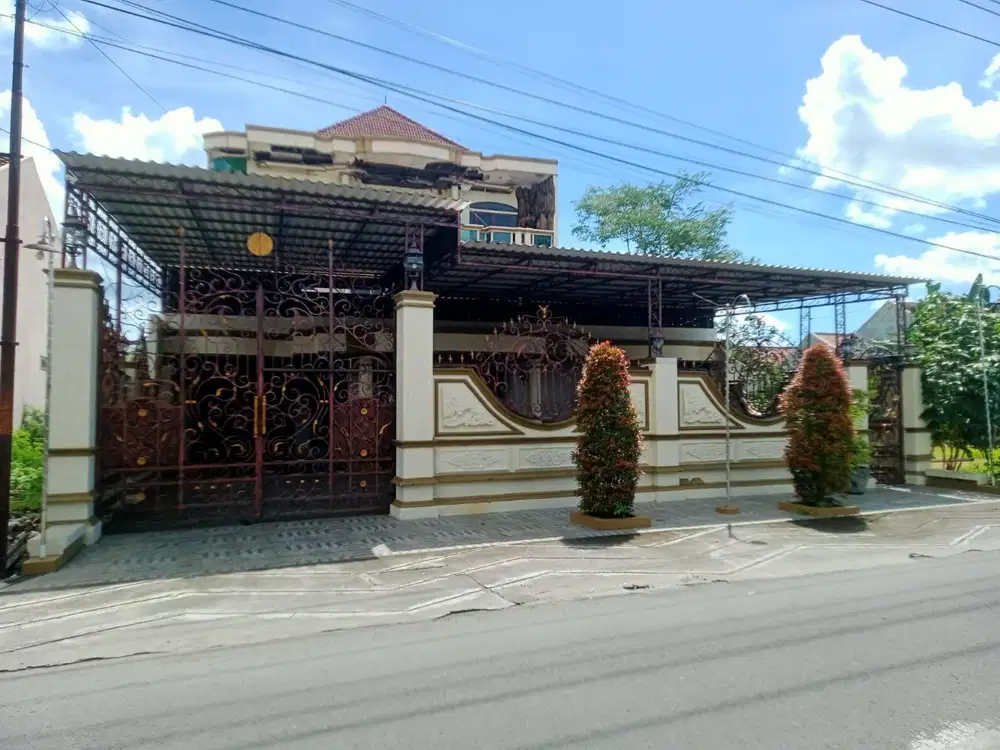 Rumah mewah old money Sukoharjo kota dijual cepat BU