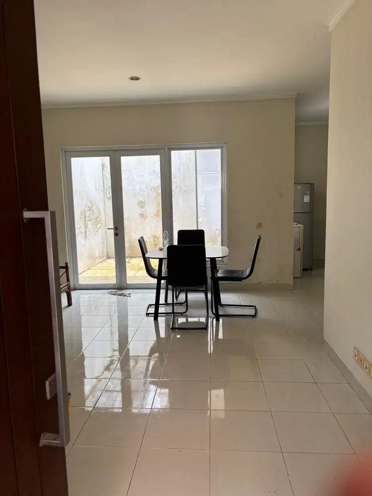 Disewakan rumah di pp2 semi furnis