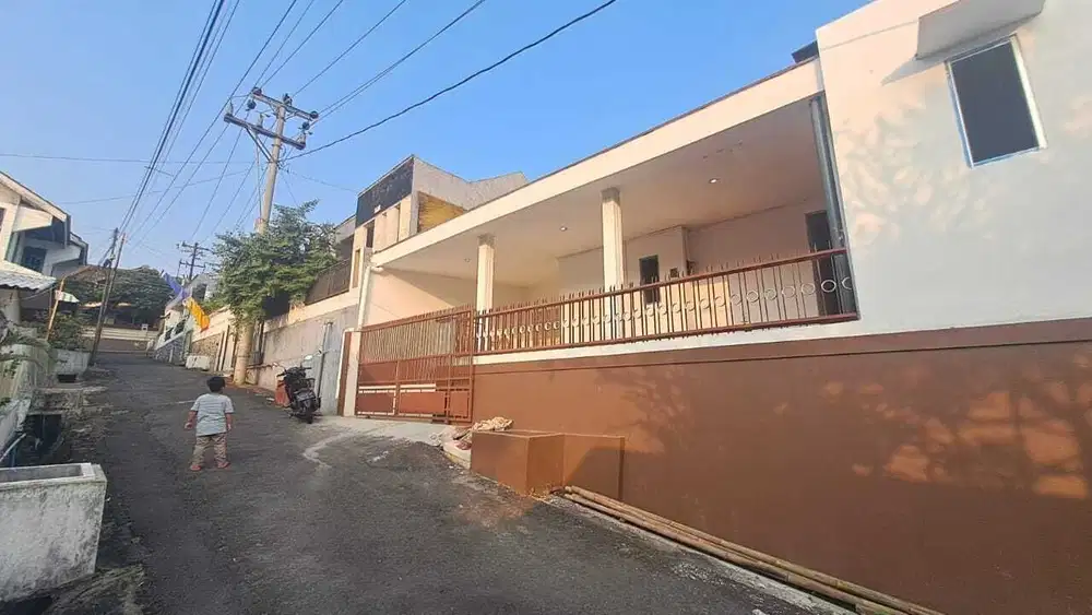 Dijual Rumah Kos Putri Aktif di Jalan Wismasari, Ngaliyan Semarang