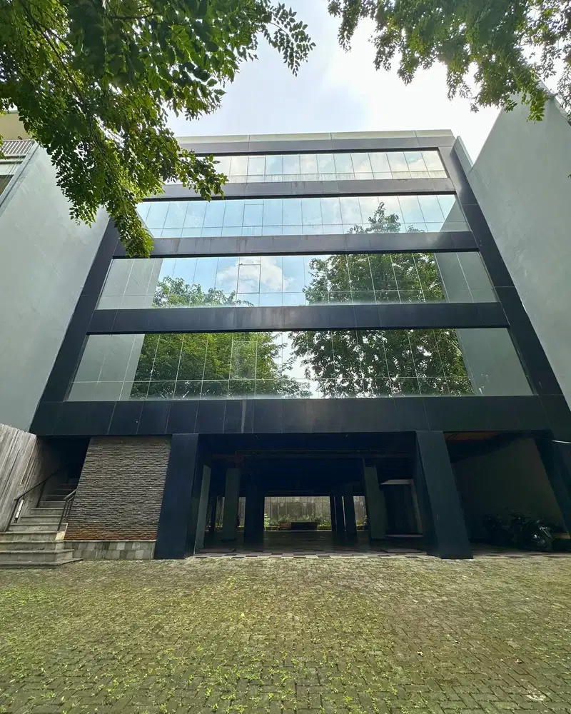 DIJUAL CEPAT GEDUNG KANTOR  KEBON SIRIH AREA JAKARTA PUSAT