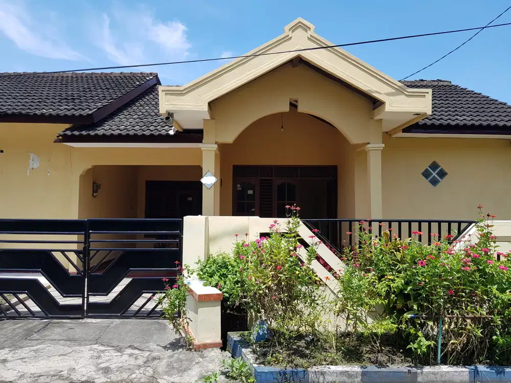Rumah Besar Pojok/Hook, Perum Sidokare Indah, Sidoarjo Indah
