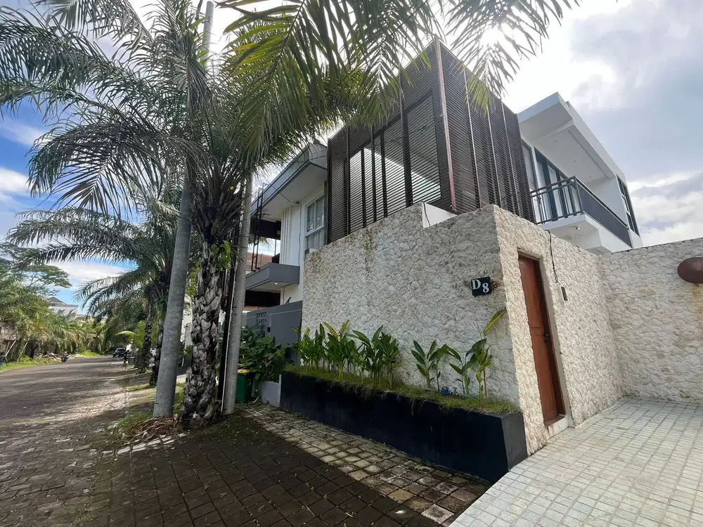 Disewakan Villa eksklusif yang berlokasi di Nusa Dua Bali