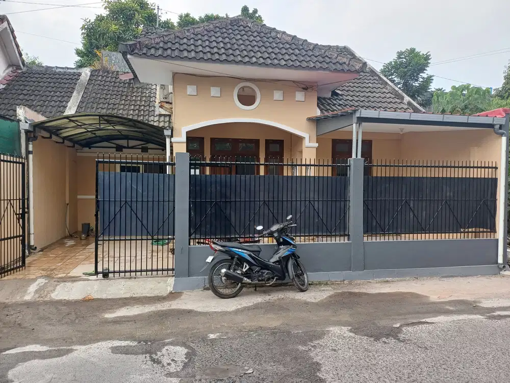 Rumah strategis tepi jalan di Nogotirto Sleman