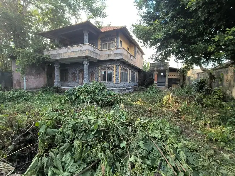 Di Jual Tanah dan Bangunan Dekat Ubud