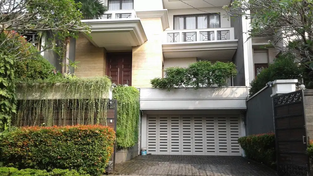 Dijual Rumah di Kebayoran Baru Jakarta Selatan