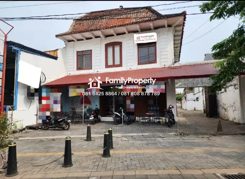 Ruang Usaha di Jalan Utama Kawasan Kota Lama Semarang