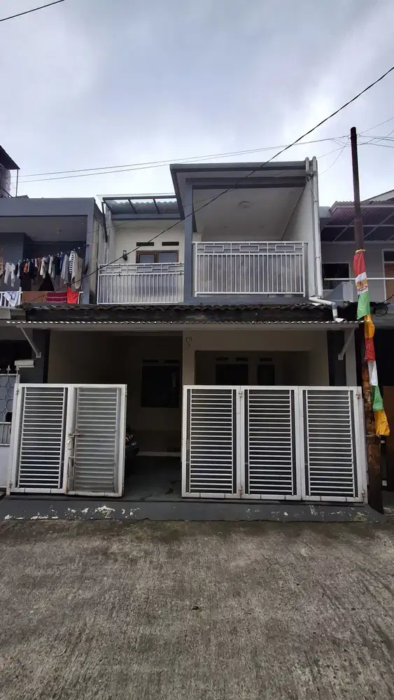 Dijual rumah 4 kamar tidur di puri cipagersn dekat Sangkuriang cimahi murah