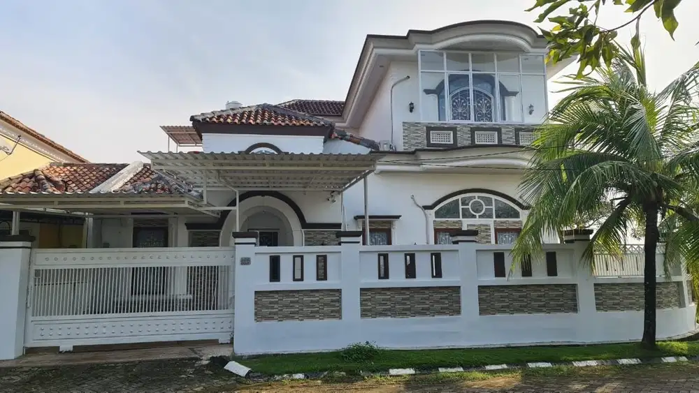 Dijual Rumah Hook Bonus Furnished di Perumahan Grand Garden Celentang