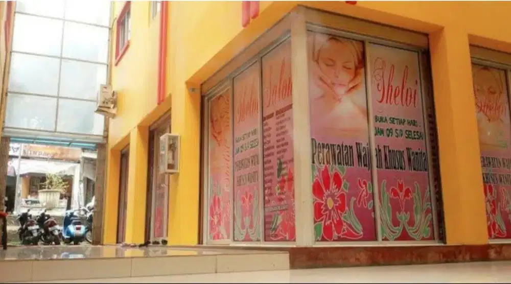 Ruko Murah BU gandeng dijual include usaha salon - skincare di Parung