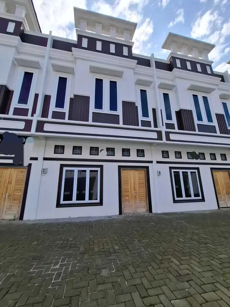 dijual cepat villa greenwich mandala letda sujono