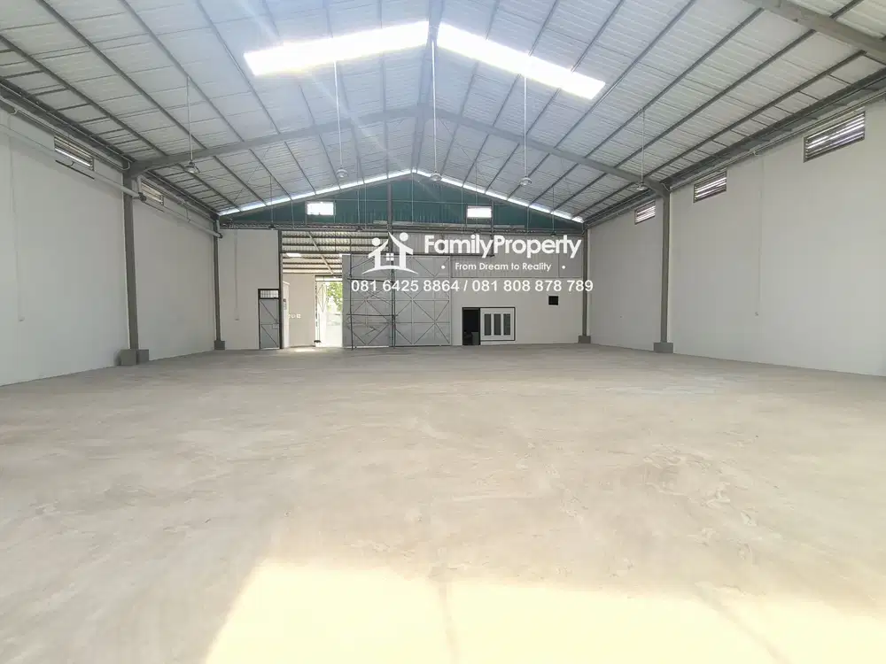 Gudang Baru Akses Kontainer di Semarang Barat