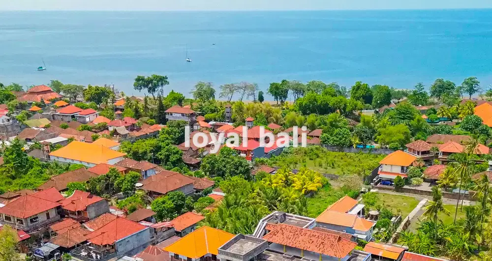 Tanah menakjubkan dengan pemandangan laut di Lovina, Buleleng, Bali