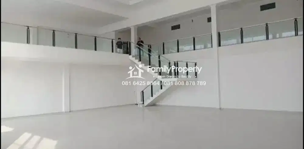 Ruang Usaha di Kaligawe Raya, Semarang