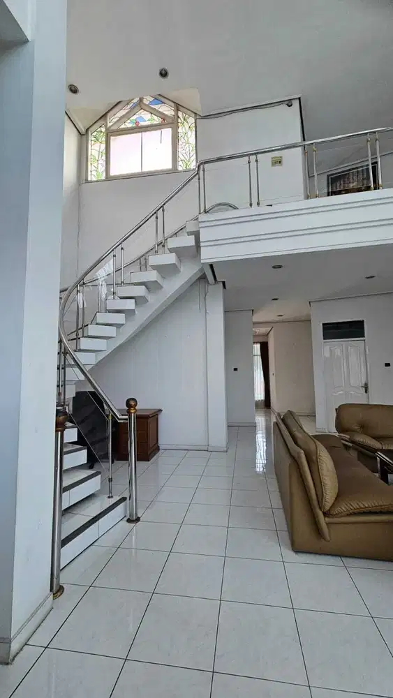 DISEWAKAN RUMAH DI CIPAGANTI PERMAI BANDUNG - KOTA