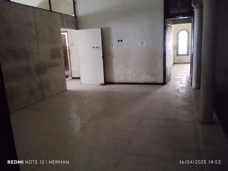 DIKONTRAKKAN RUMAH BISA UNTUK GUDANG,CAFE,KANTOR DLL DI KOTA MAGELANG