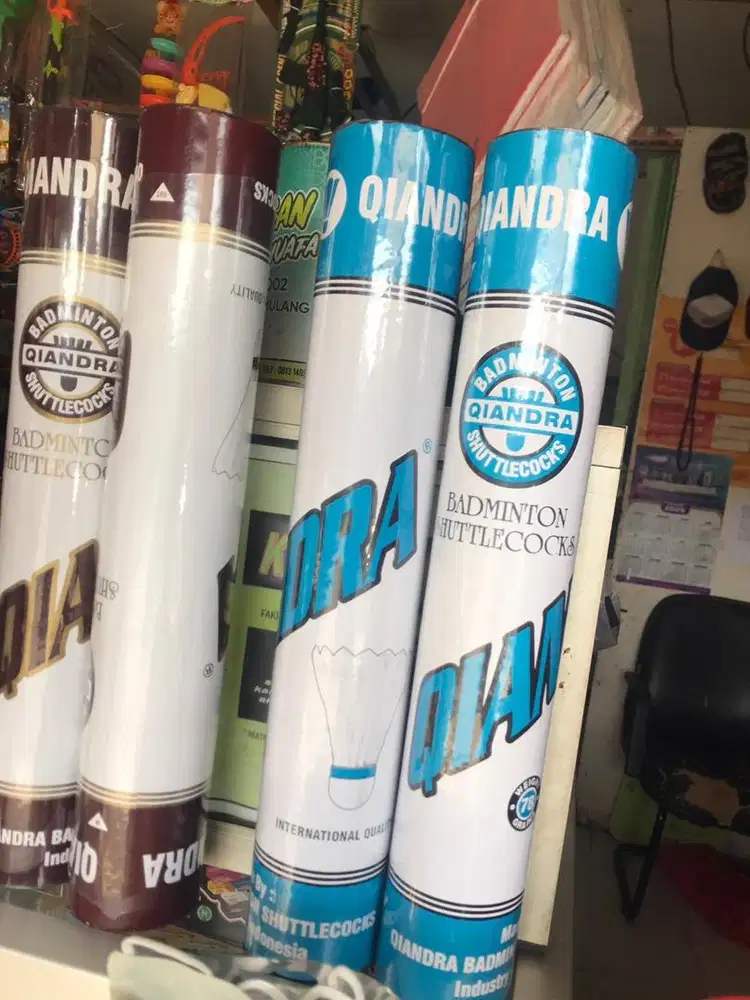 SHUTTLECOCKS Badminton