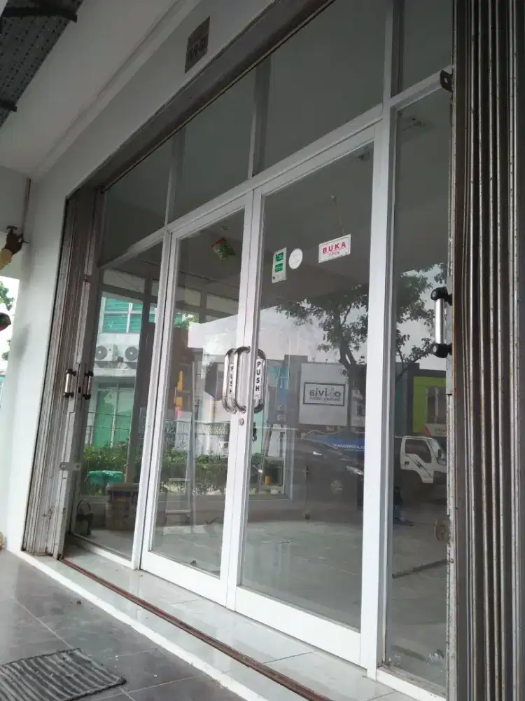 Kusen pintu aluminium